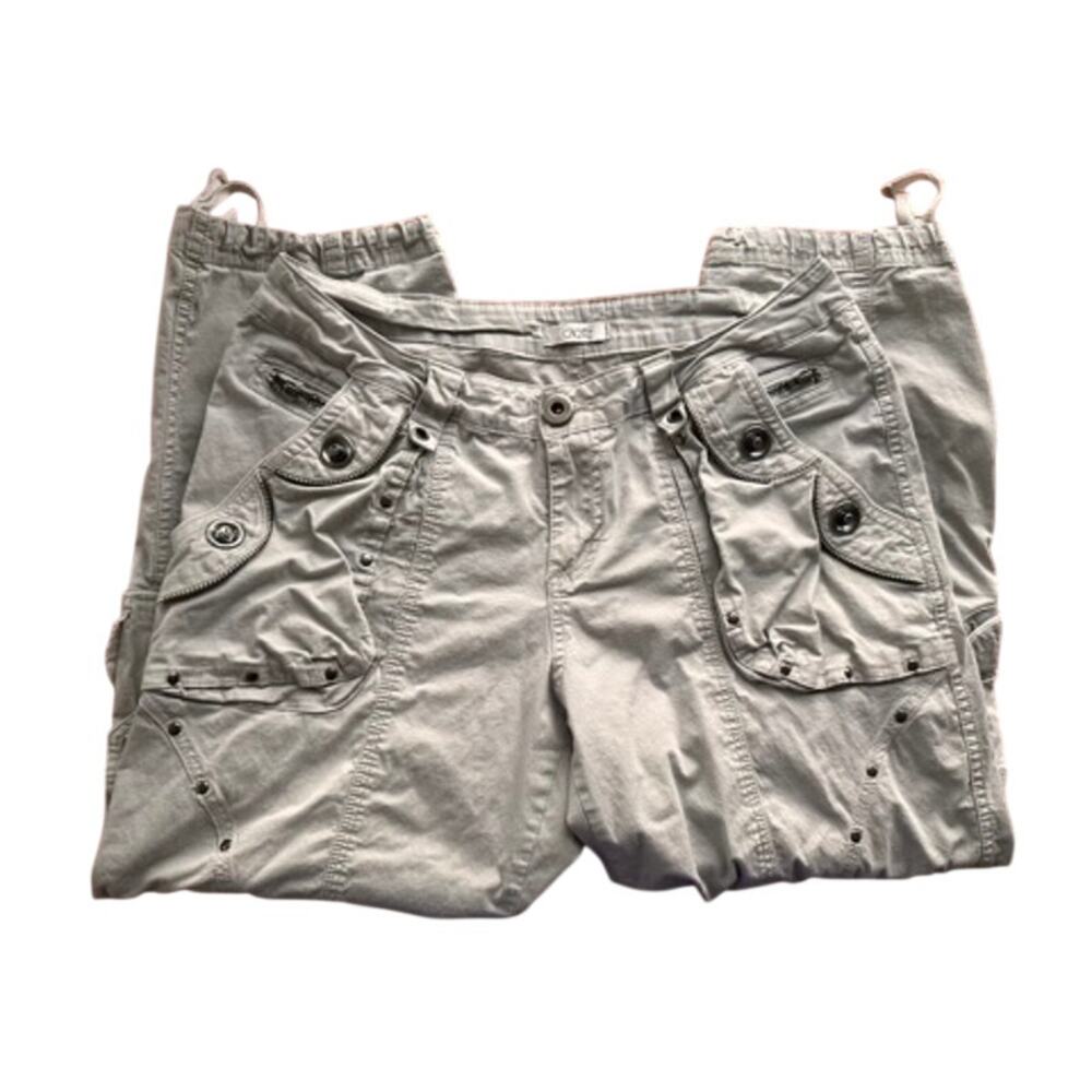 Vintage Caché Y2K Cargo Capri Pants Sz 4 Studded Zipper Punk Grunge Khaki Gray
